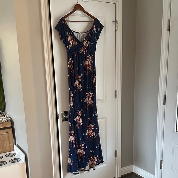 Pinkblush Dresses & Skirts - PinkBlush Maternity Navy Floral Maxi Dress